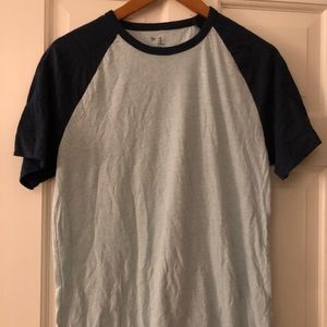 Gap T Shirt